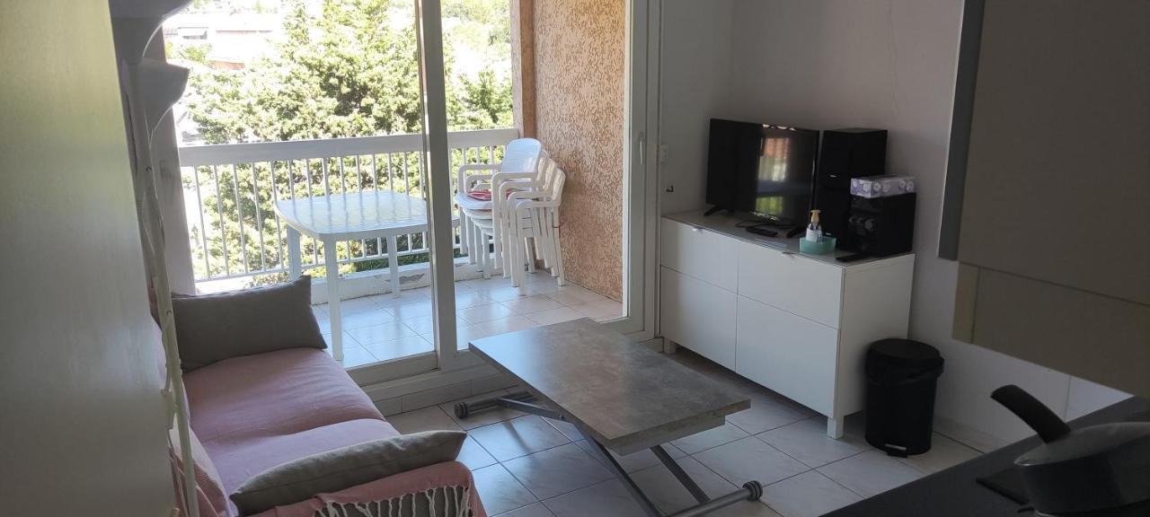 Appartement T2 Climatise Dans Residence Calme Cavalaire-sur-Mer Exteriér fotografie
